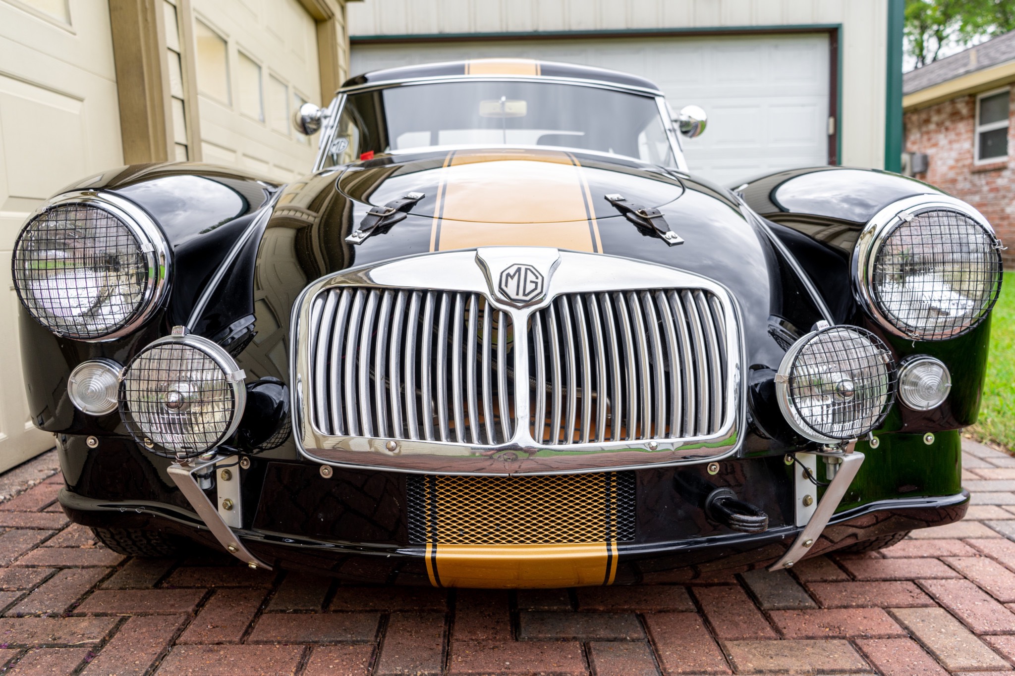 1959_mg_mga_1571591174f98764da1959_mg_mga_1571591173495d565ef66e014f04eb-5fba-4685-aebb-84665480bdb4-LhrJxX.jpg