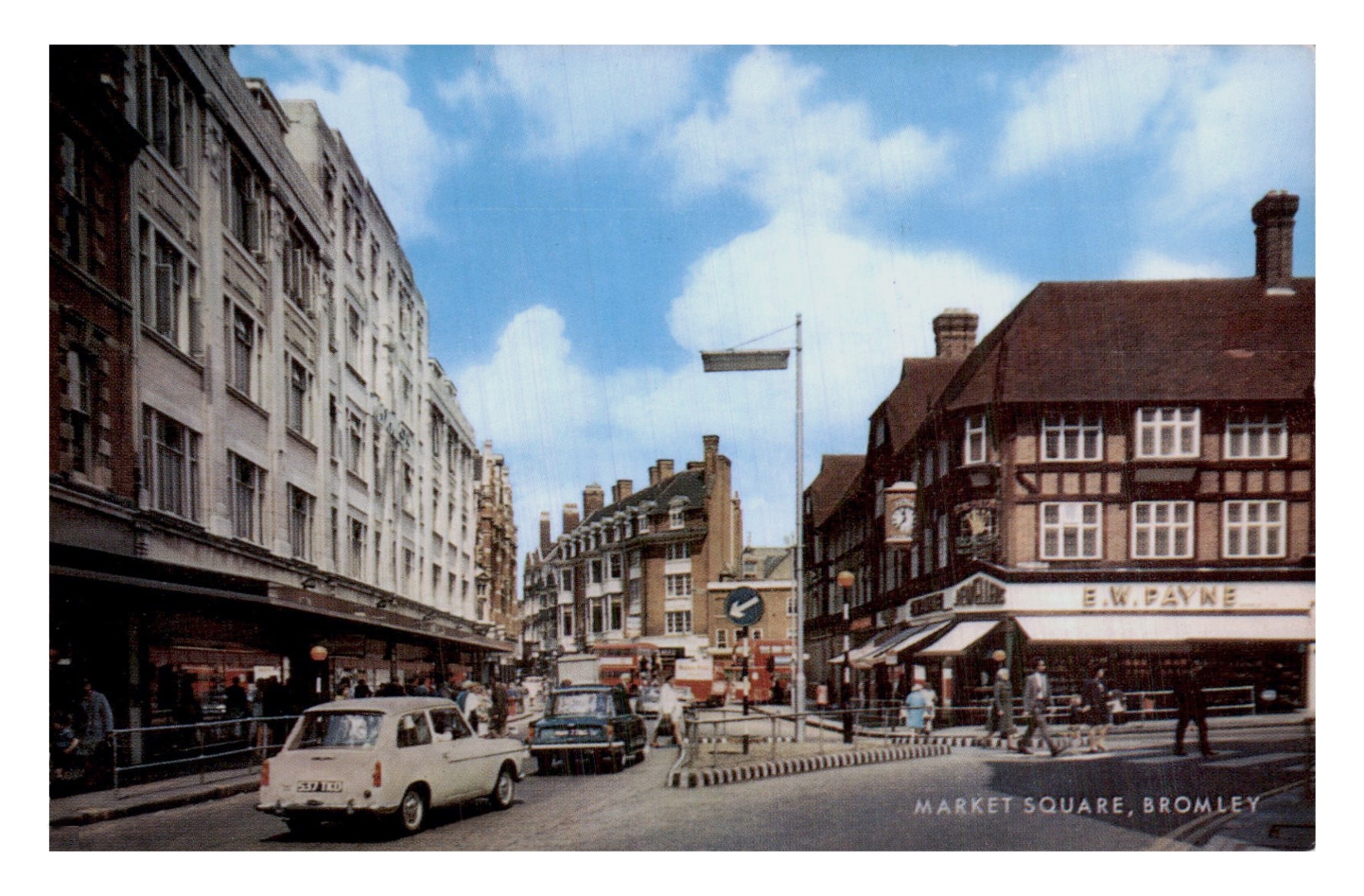 Bromley (UK) Martket Square(Salmon 1 64 21 01).jpg