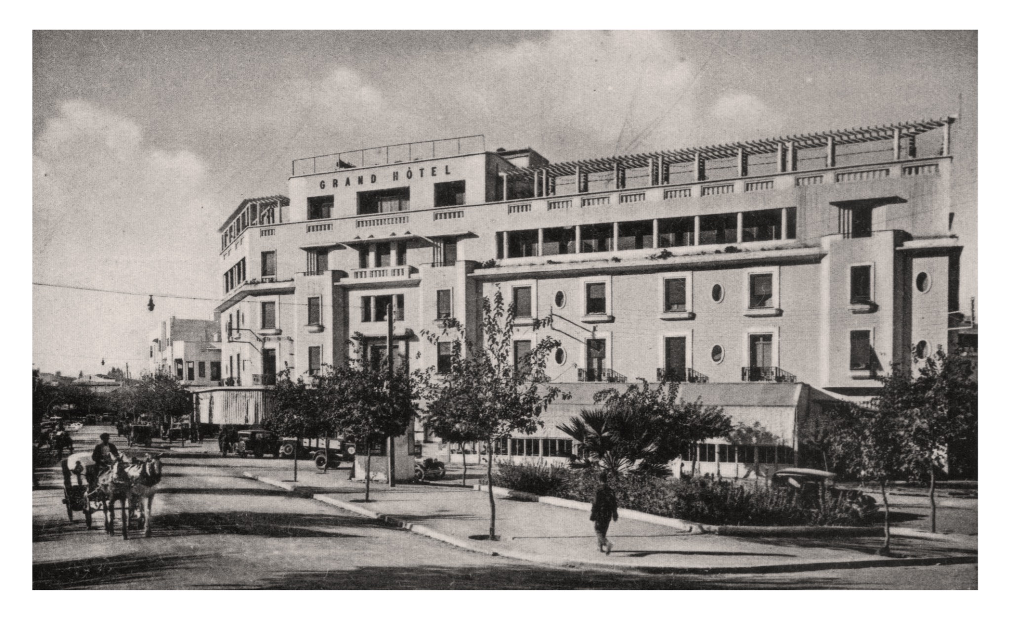 Fez (MA) le Grand Hôtel.jpg